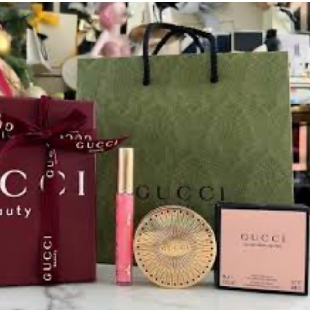 Gucci Beauty Glow Highlighter & Lip Gloss Set Opal Pink, Bertha Pink 219